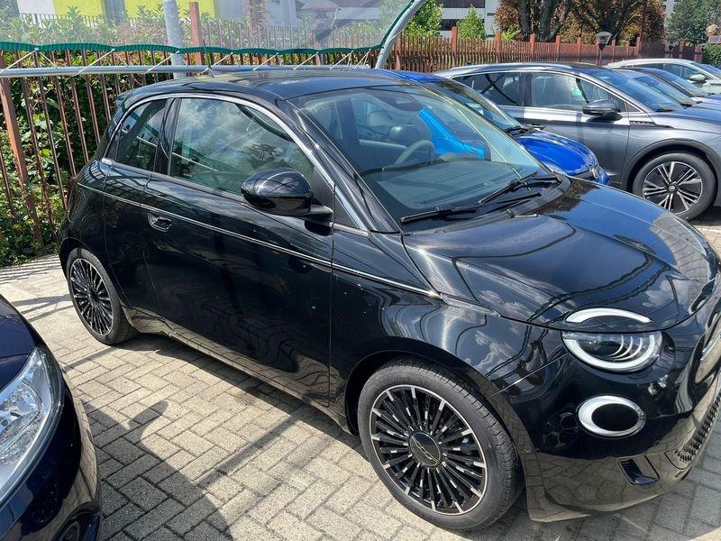 FIAT 500 500e 3+1 42 kWh La Prima