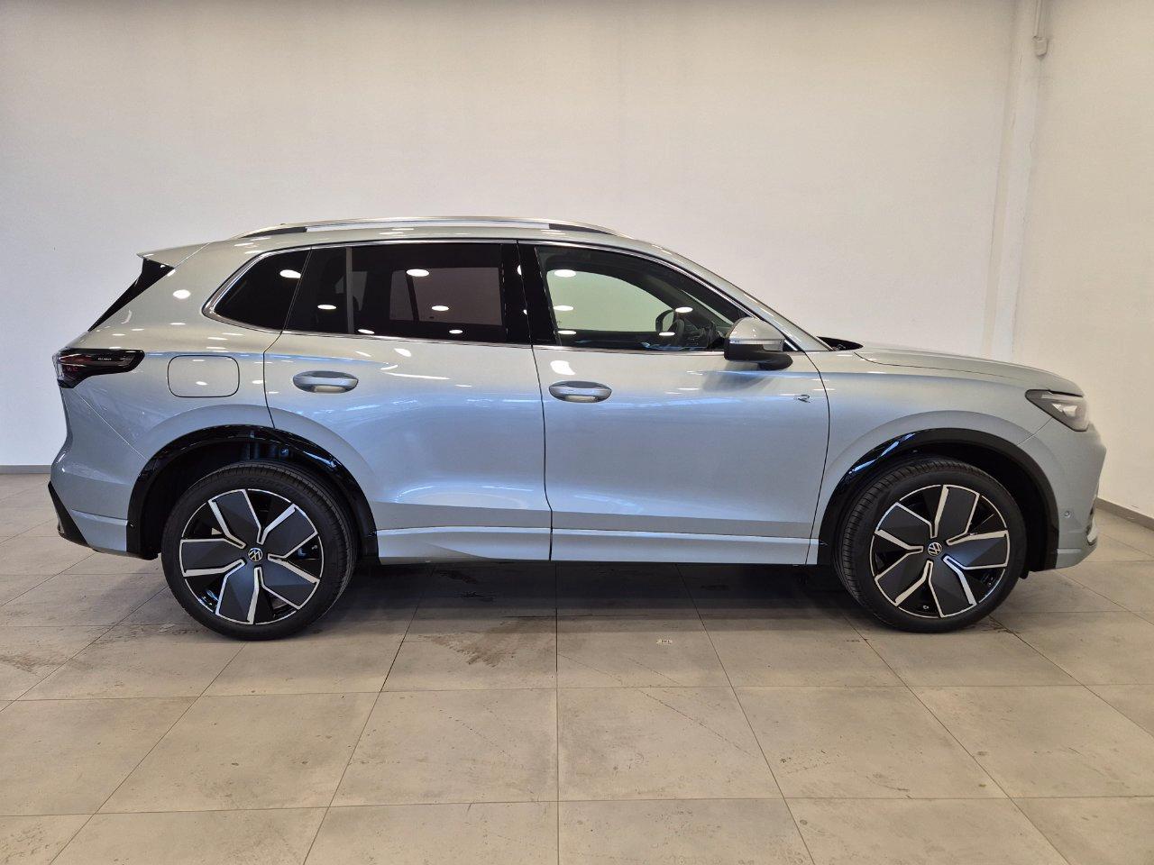 Volkswagen Tiguan 1.5 tsi ehybrid Phev R-Line 272cv dsg