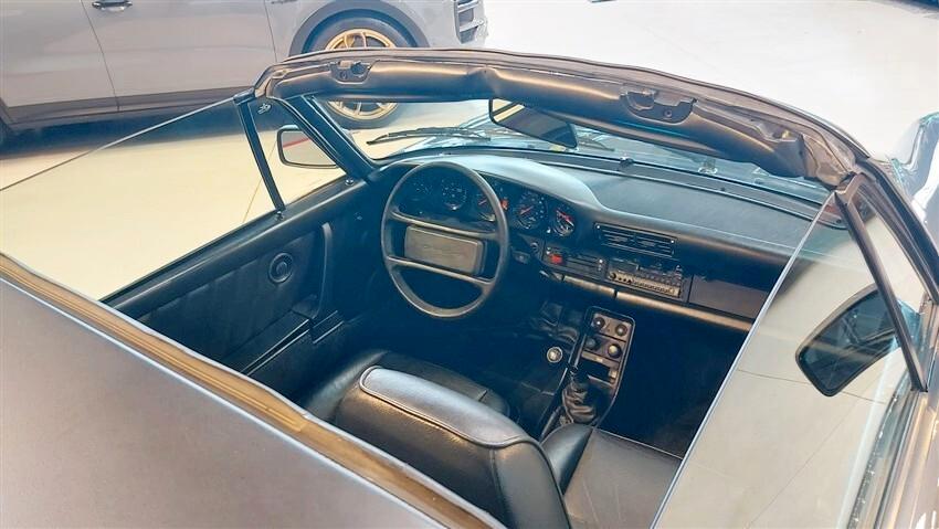 Porsche 911 Carrera 3.2 Targa G50