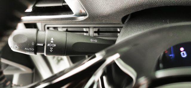 PEUGEOT 3008 BlueHDi 130 S&S Business