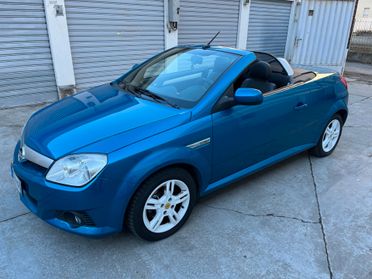 Opel Tigra TwinTop 1.4 16V Sport CABRIO