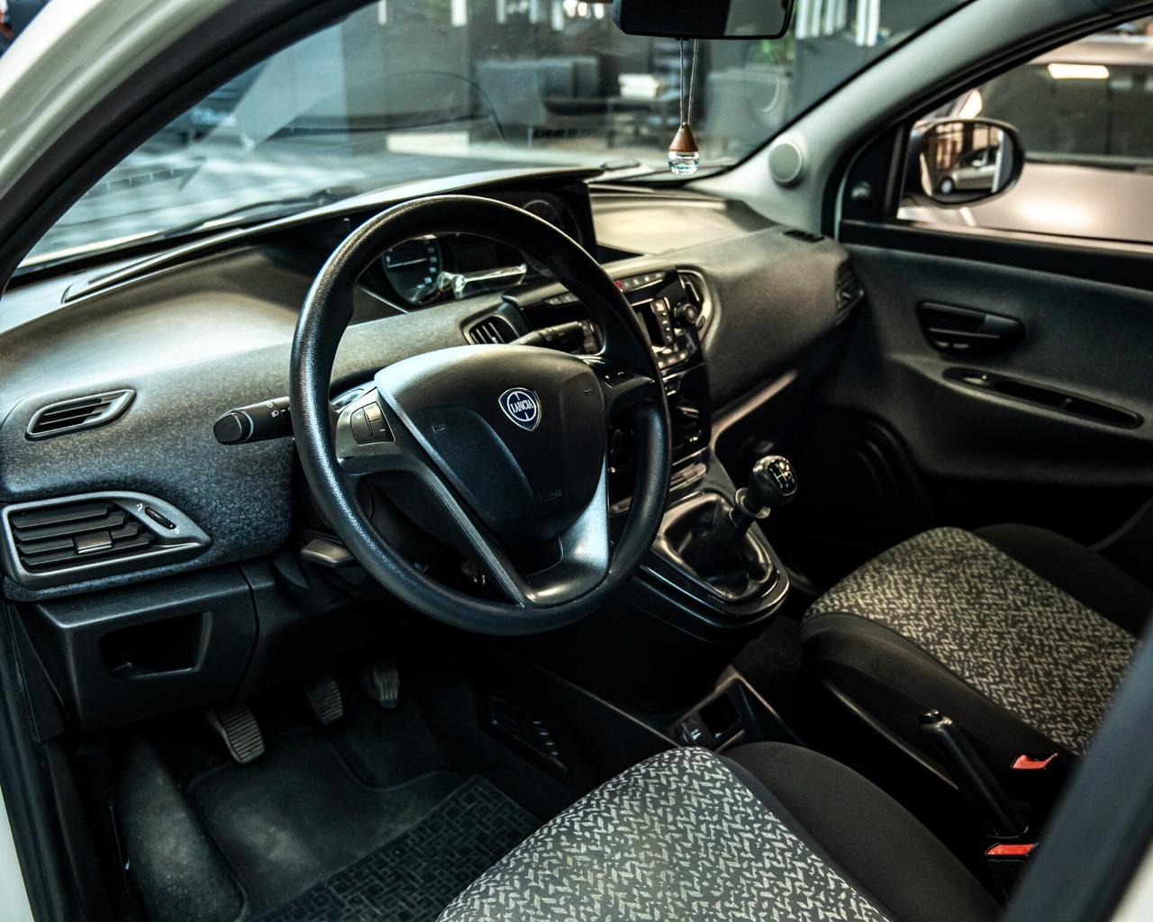 Lancia Ypsilon 1.2 69 CV 5 porte S&S Elefantino Blu