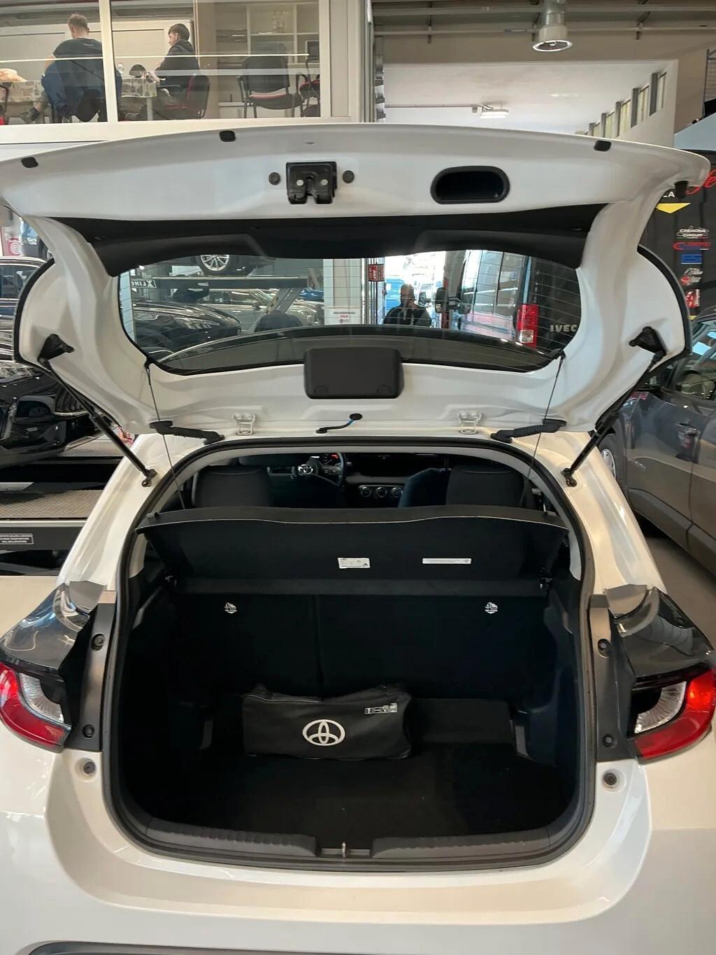 Toyota Yaris 1.0 5 porte Active