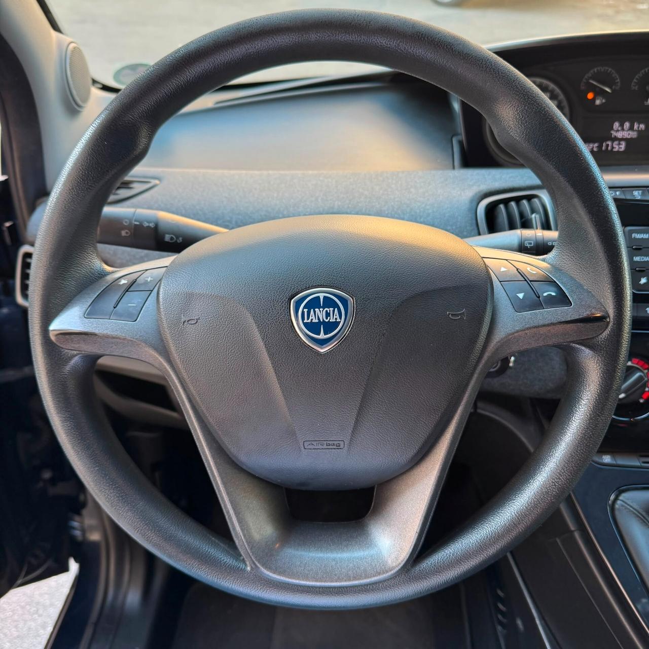Lancia Ypsilon 1.2 benzina 69cv Elefantino Blu