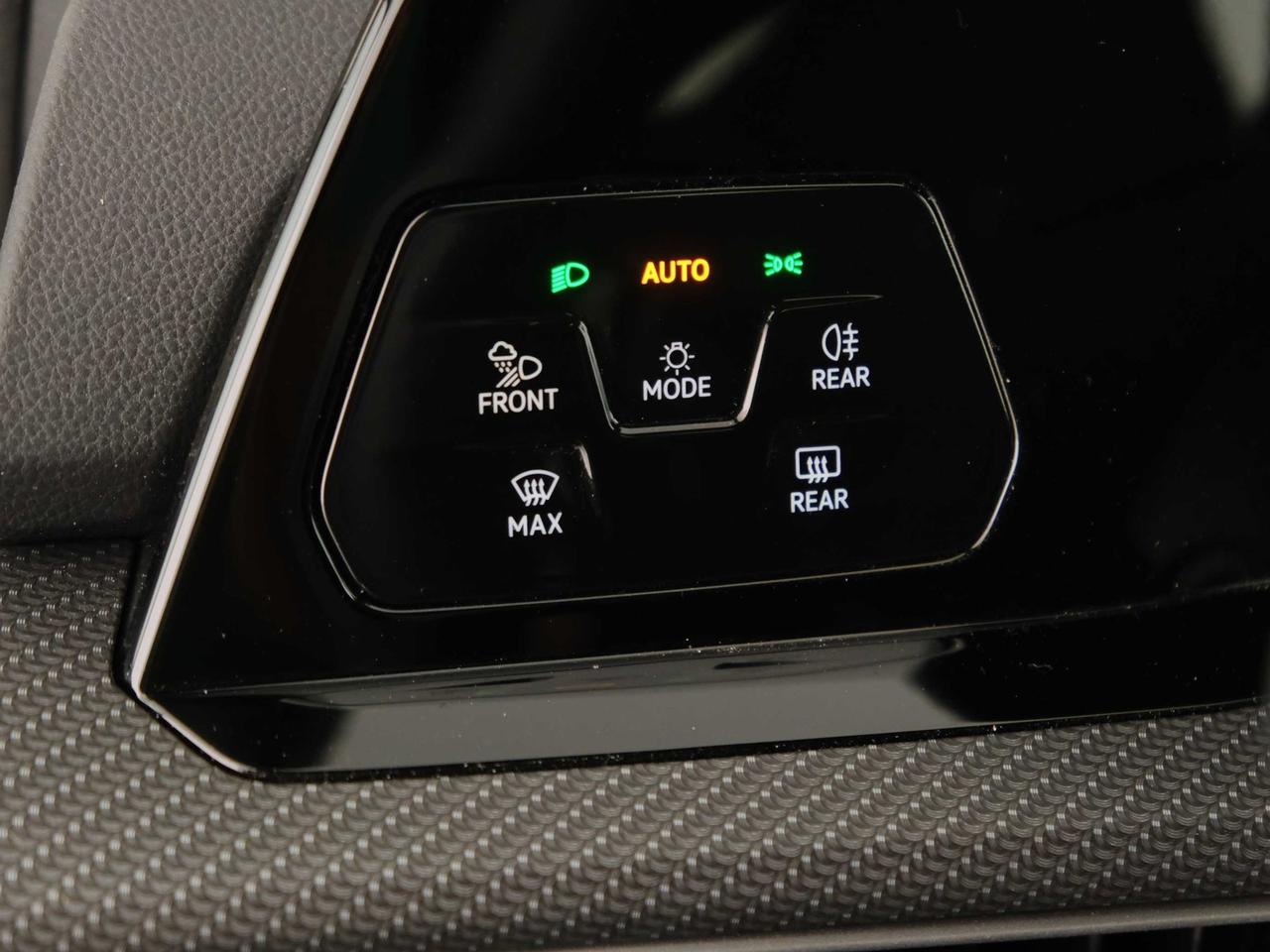 Volkswagen Golf 2.0 tdi scr 150cv r-line dsg