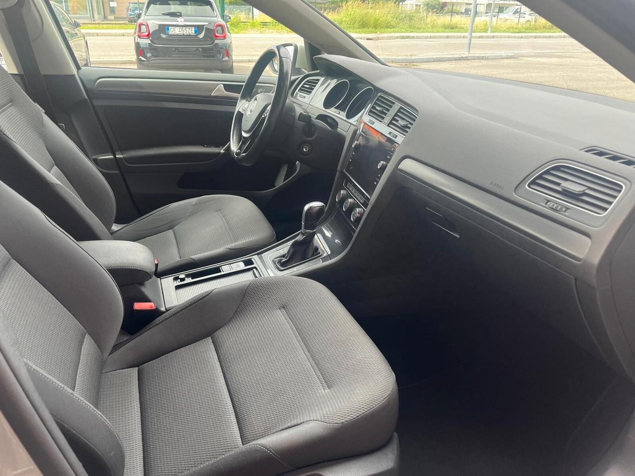 Volkswagen Golf Variant Golf Variant 1.6 tdi Executive 115cv dsg