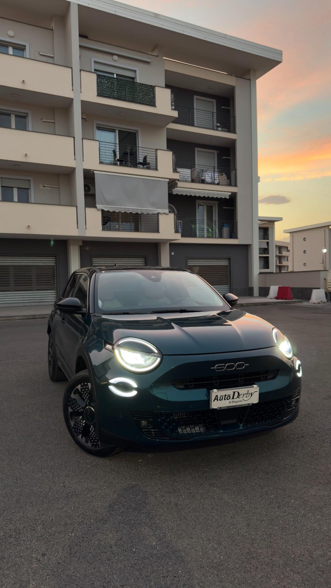 Fiat 600 Hybrid 110 CV DCT MHEV La Prima