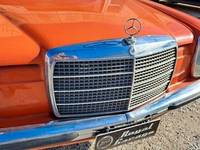 MERCEDES W115 \8 200D - RESTAURO DA ULTIMARE