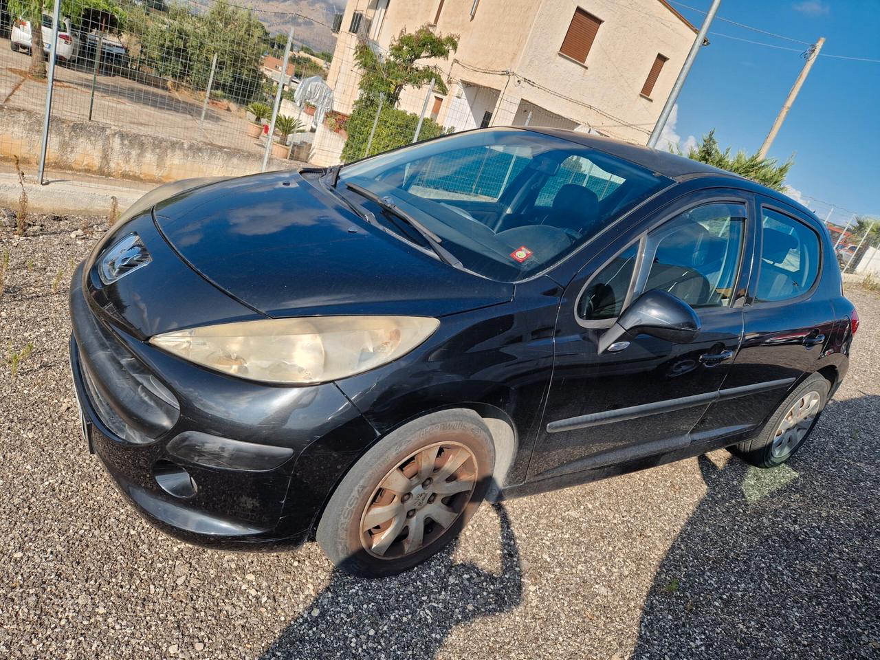 Peugeot 207 1.4 HDi 70CV 5p. ONE Line