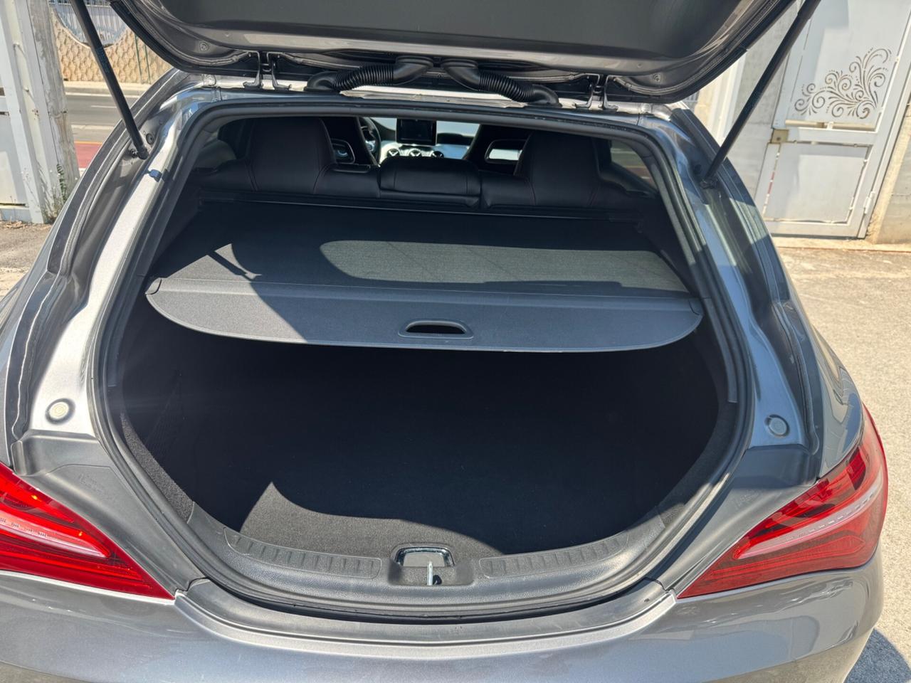 Mercedes-benz CLA 200d Premium AMG 2018