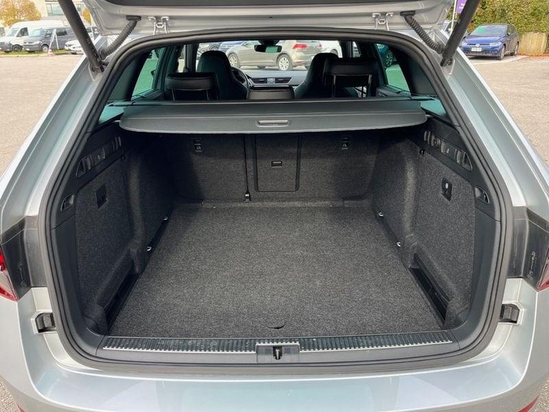 Skoda Superb Wagon 2.0 tdi evo Sportline 150cv dsg
