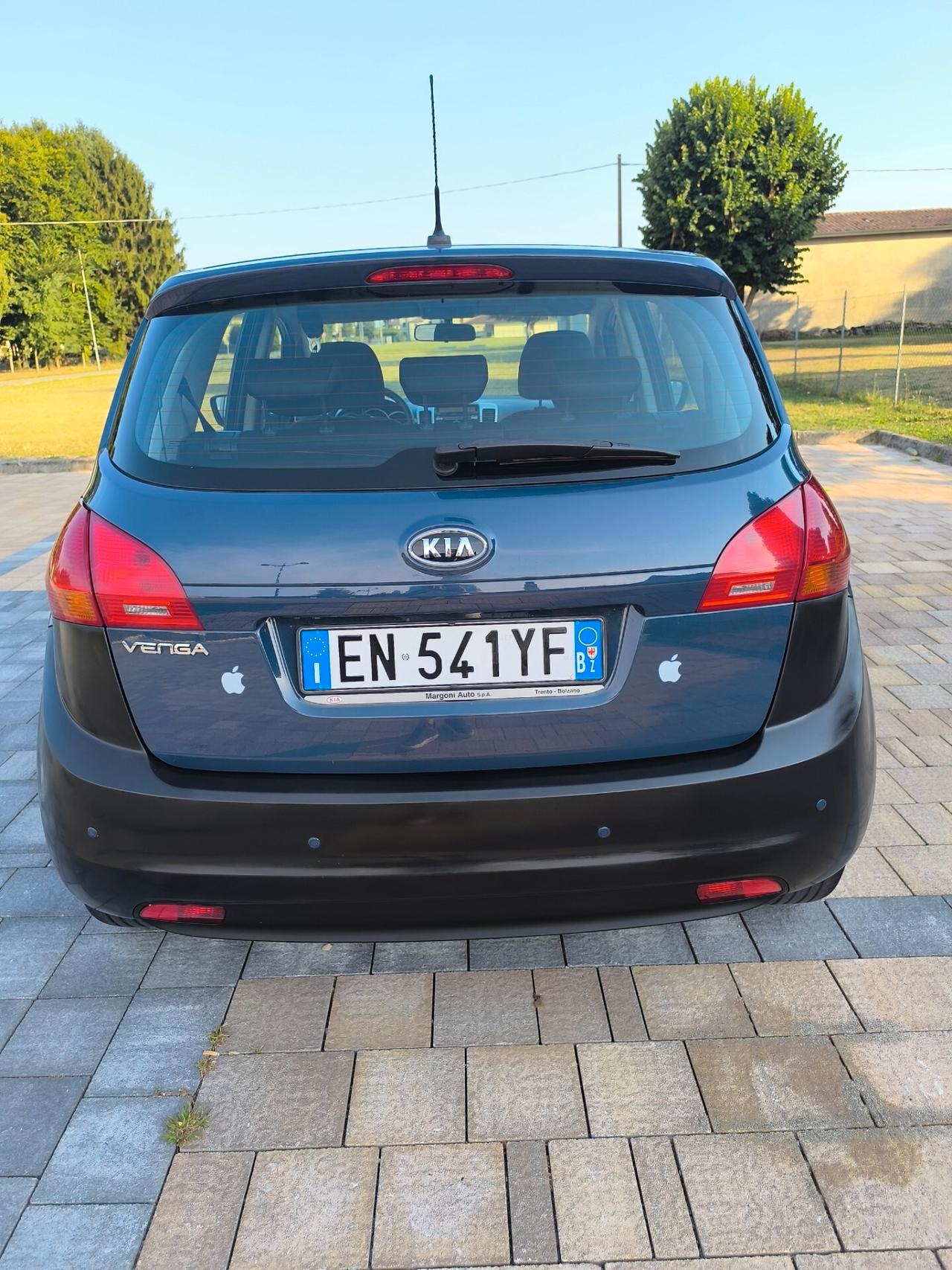 Kia Venga 1.4 benzina neopatentati 4 porte economic