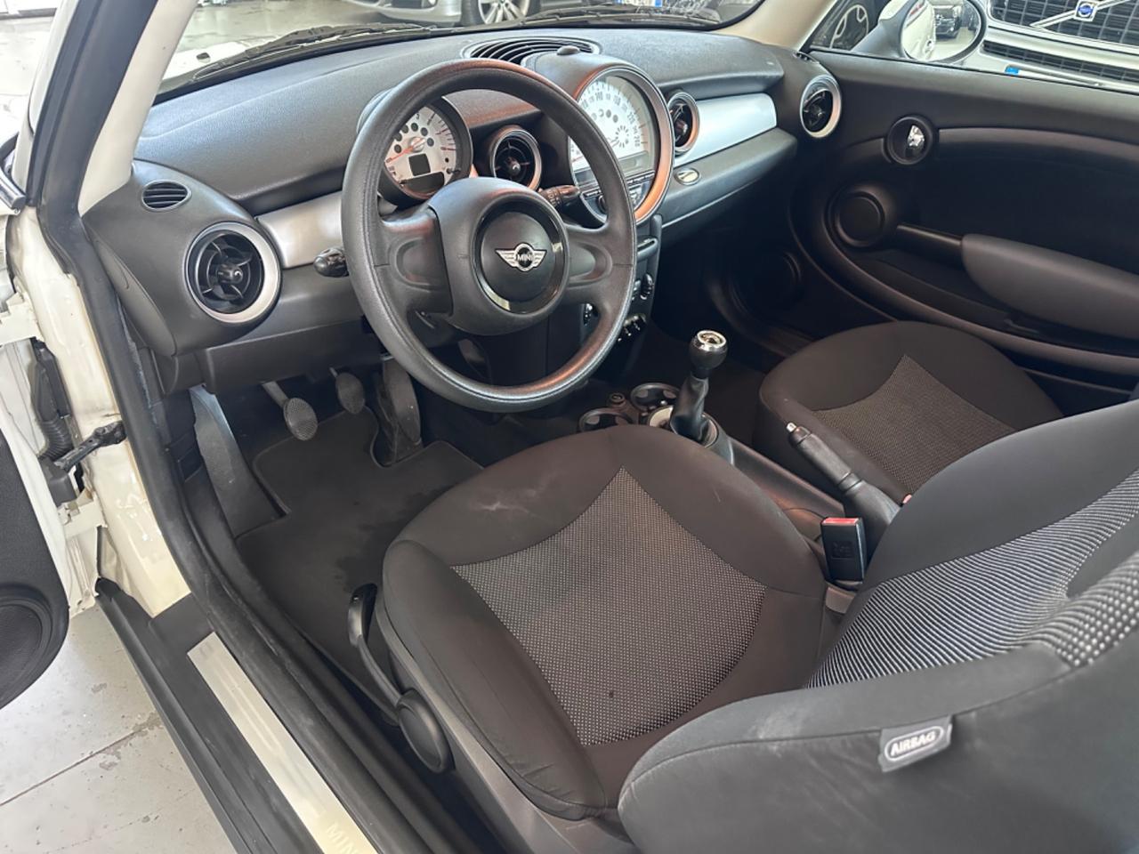 Mini 1.6 16V One (55kW)