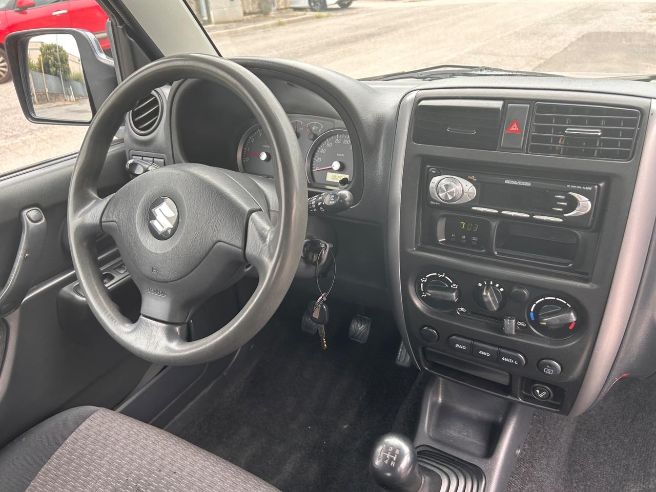 Suzuki Jimny 1300 benzina gancio traino