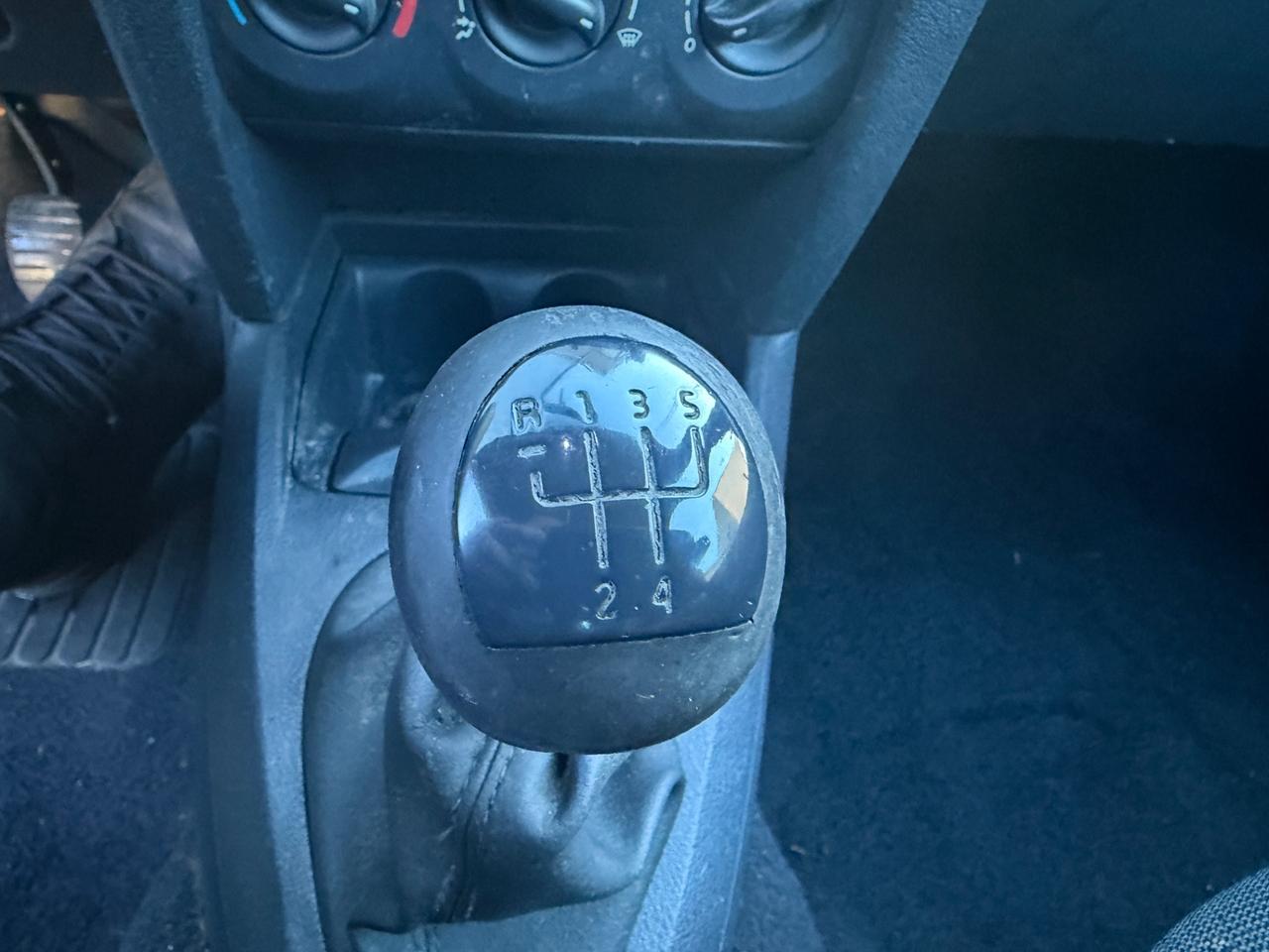 Renault Clio 1.2 BENZINA NEOPATENTATI CONSUMI BASSI