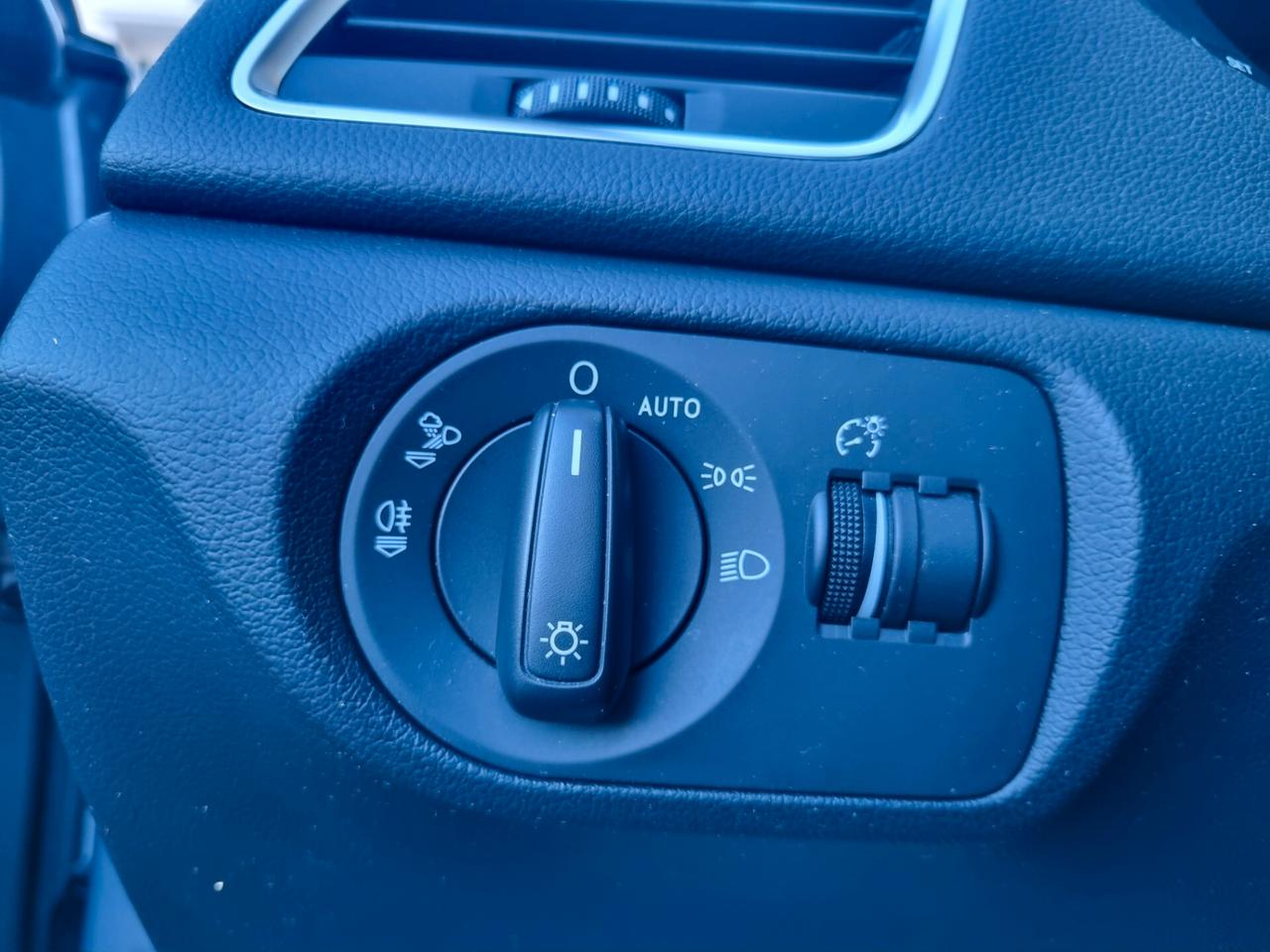 Audi Q3 2.0 TDI 120 CV Design