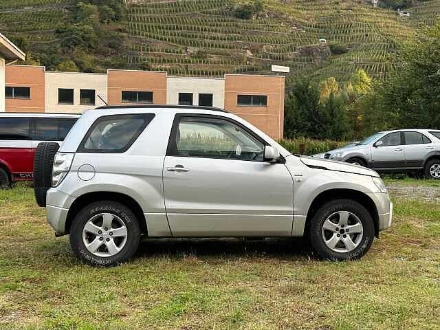 Suzuki Grand Vitara 1.9 DDiS 3 porte