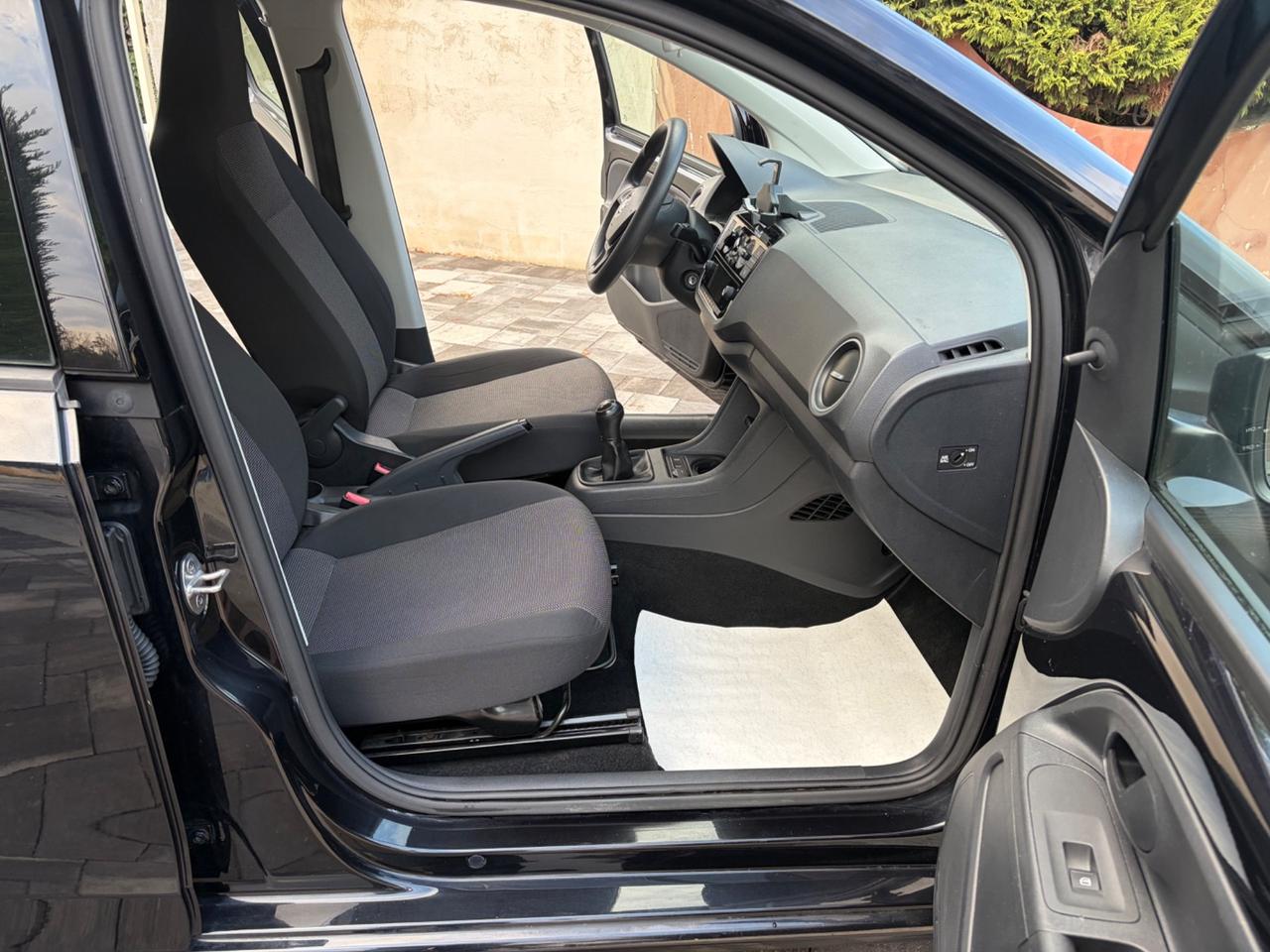 Volkswagen UP 1.0 benz/metano 5p.