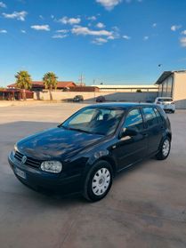 Volkswagen Golf 1.6 cat 5 porte Highline GPL