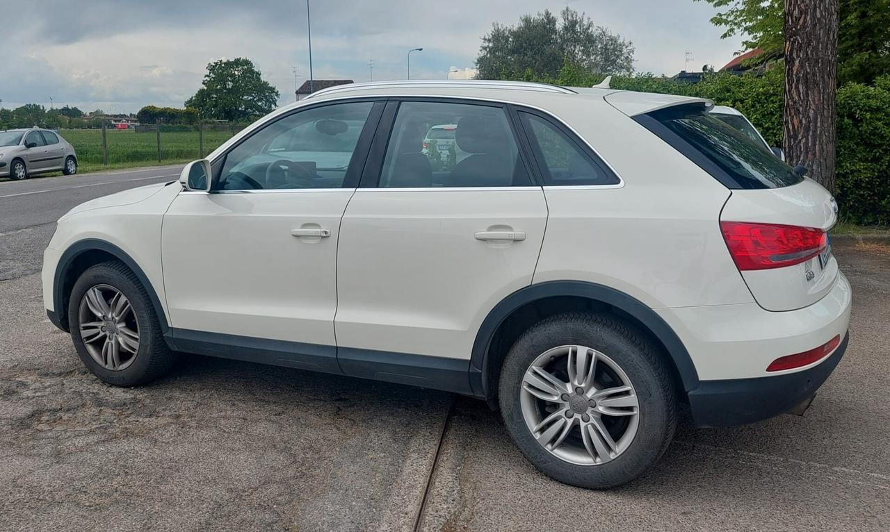 AUDI Q3 2.0 140 CV BUSINESS