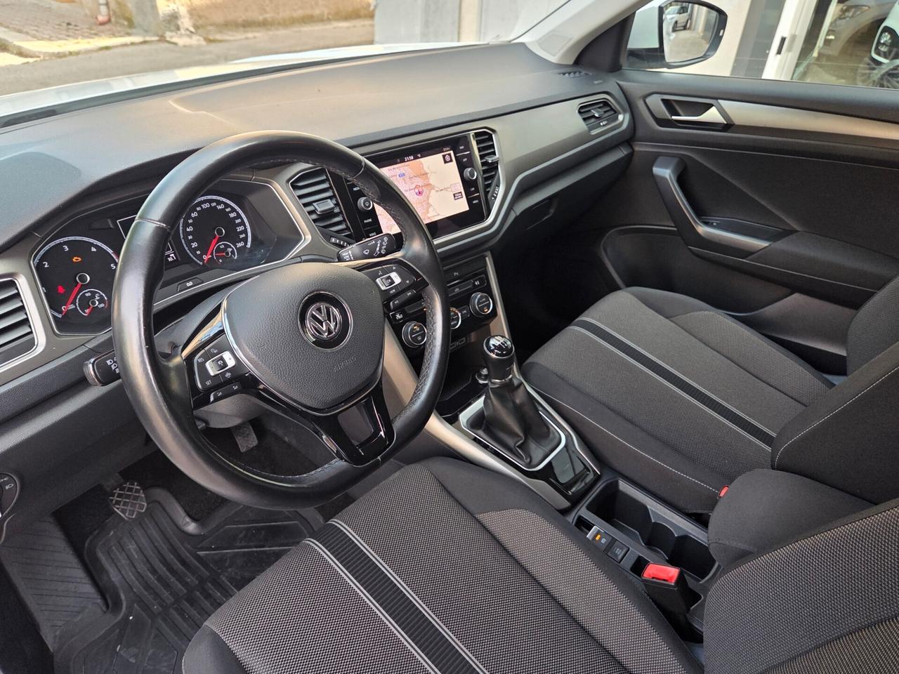 Volkswagen T-Roc 1.6 TDI SCR Business Navi