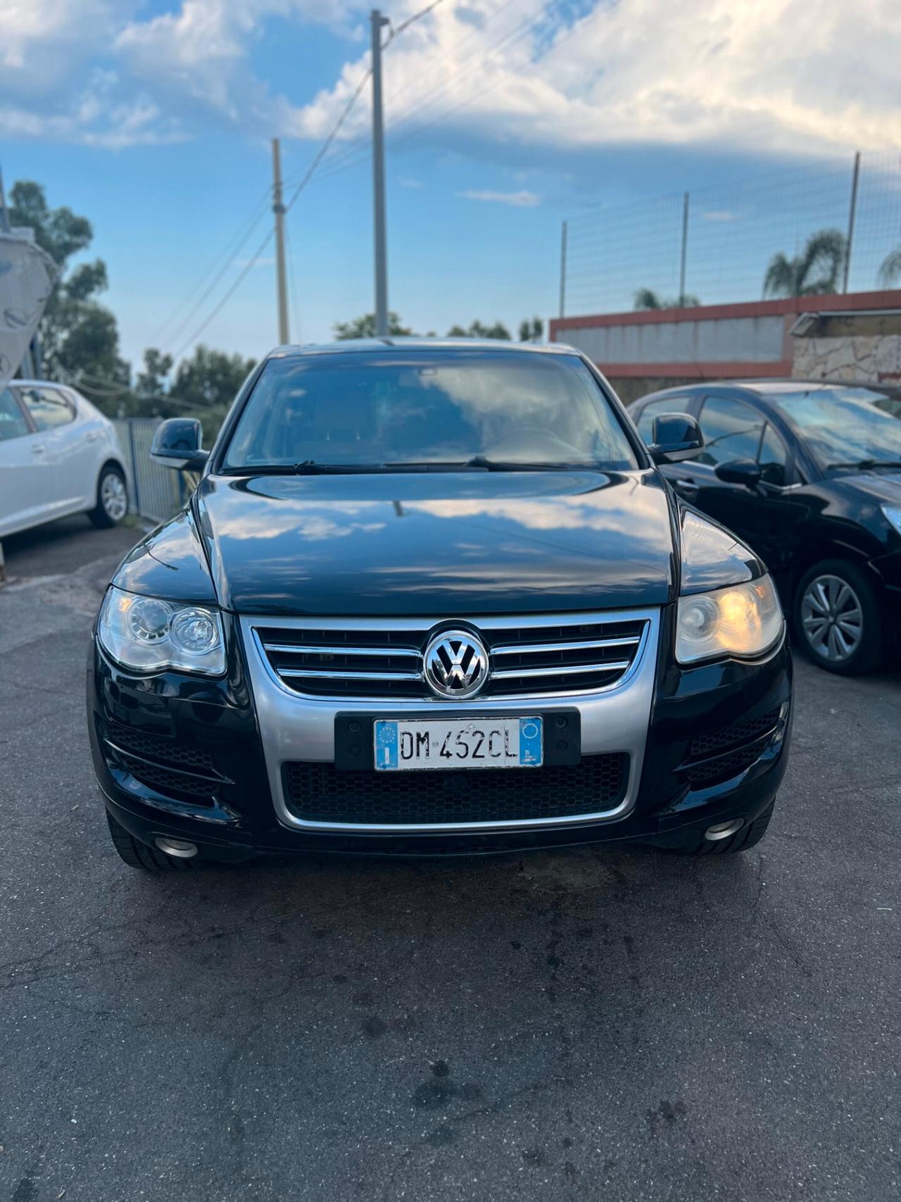 Volkswagen Touareg 3.0/240CV V6 TDI DPF tip. Exclusive