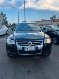Volkswagen Touareg 3.0/240CV V6 TDI DPF tip. Exclusive