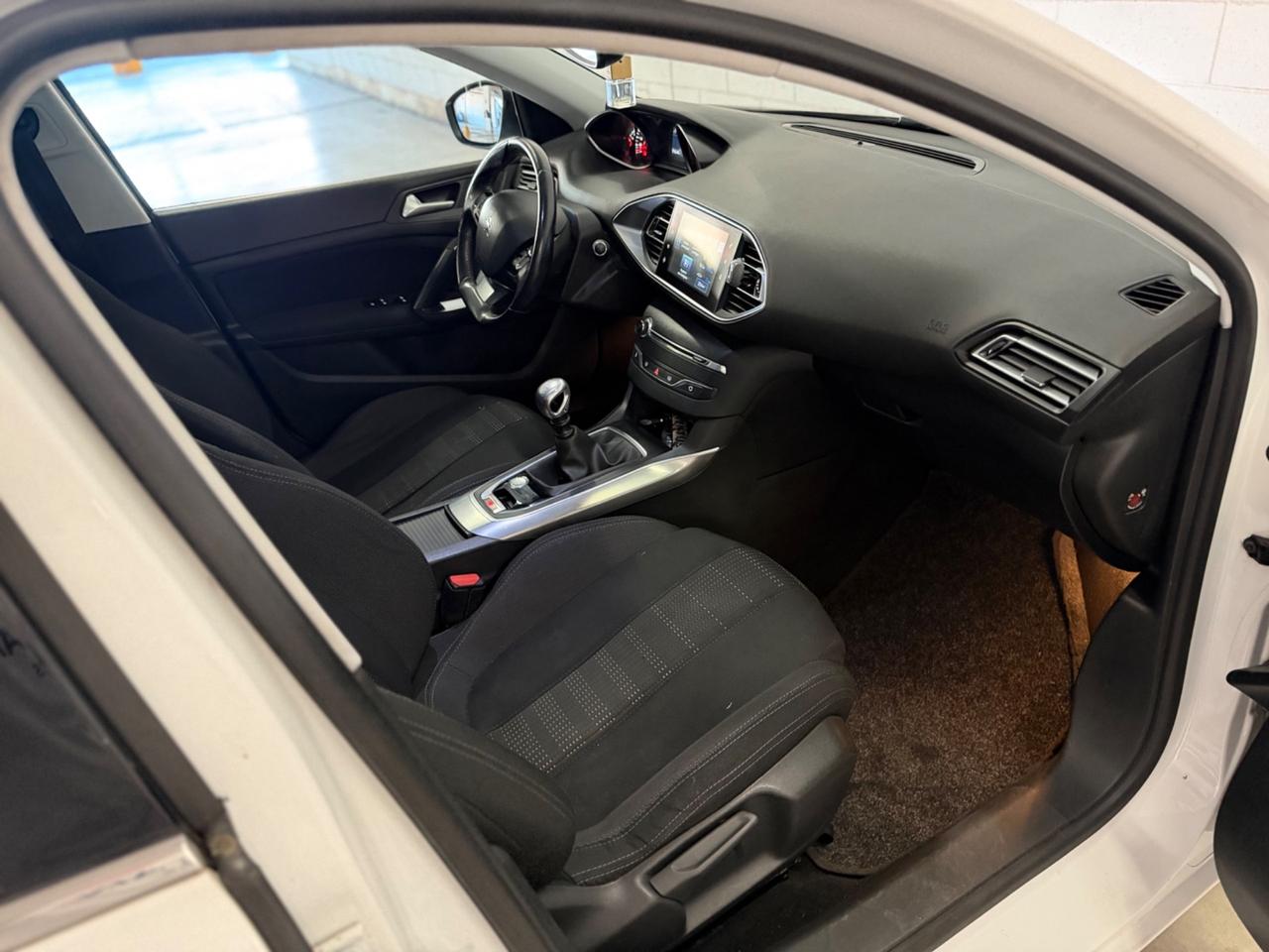 Peugeot 308 BlueHDi 120 S&S EAT6 GT Line