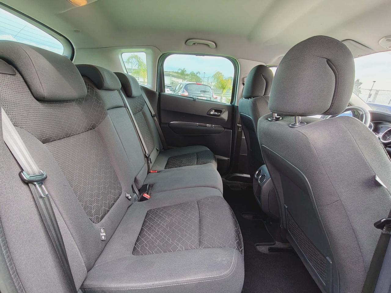 Peugeot 3008 1.6 HDi 115CV Business - 2014