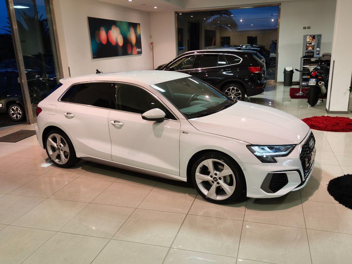 AUDI A3 SPB Sportback 2.0 TDI 116 CV S-tronic S-line Cockpit/18'/Led