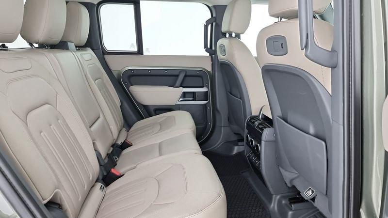 Land Rover Defender 110 3.0 l6 400 CV AWD Auto First Edition 7 Posti