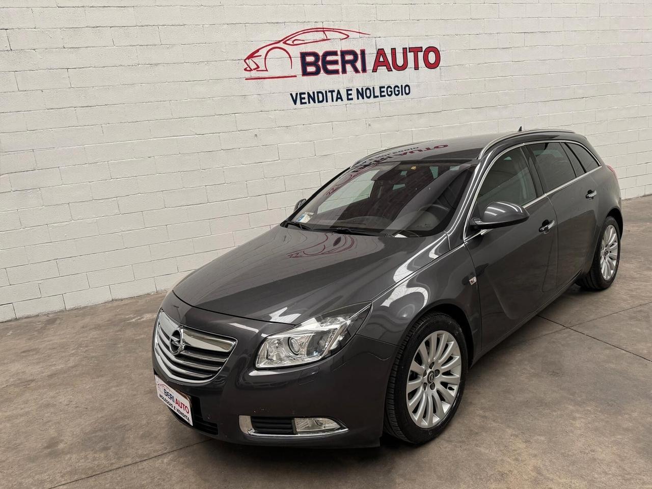 Opel Insignia allestimento Sports Tourer Cosmo