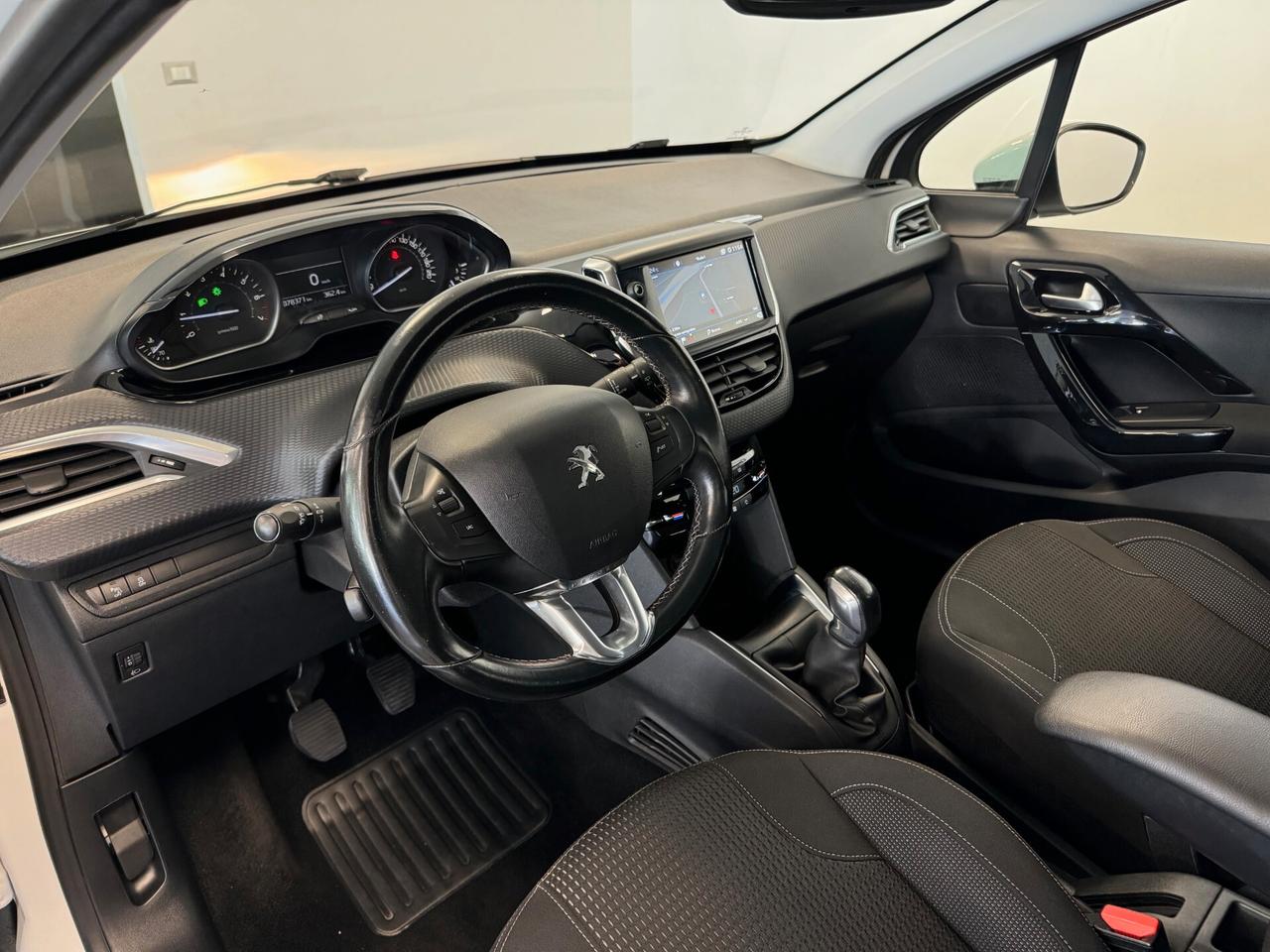 Peugeot 208 PureTech 82 5 porte Allure NAVI NEOPATENTATI