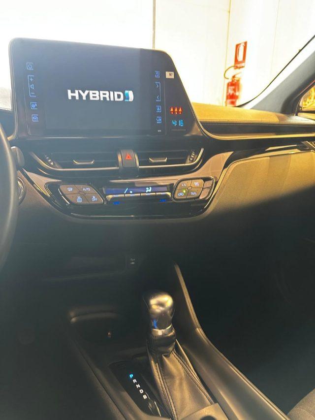 TOYOTA C-HR 1.8 Hybrid E-CVT Active