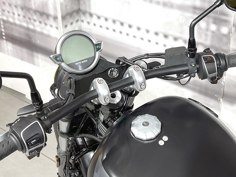 Moto Guzzi V9 Bobber