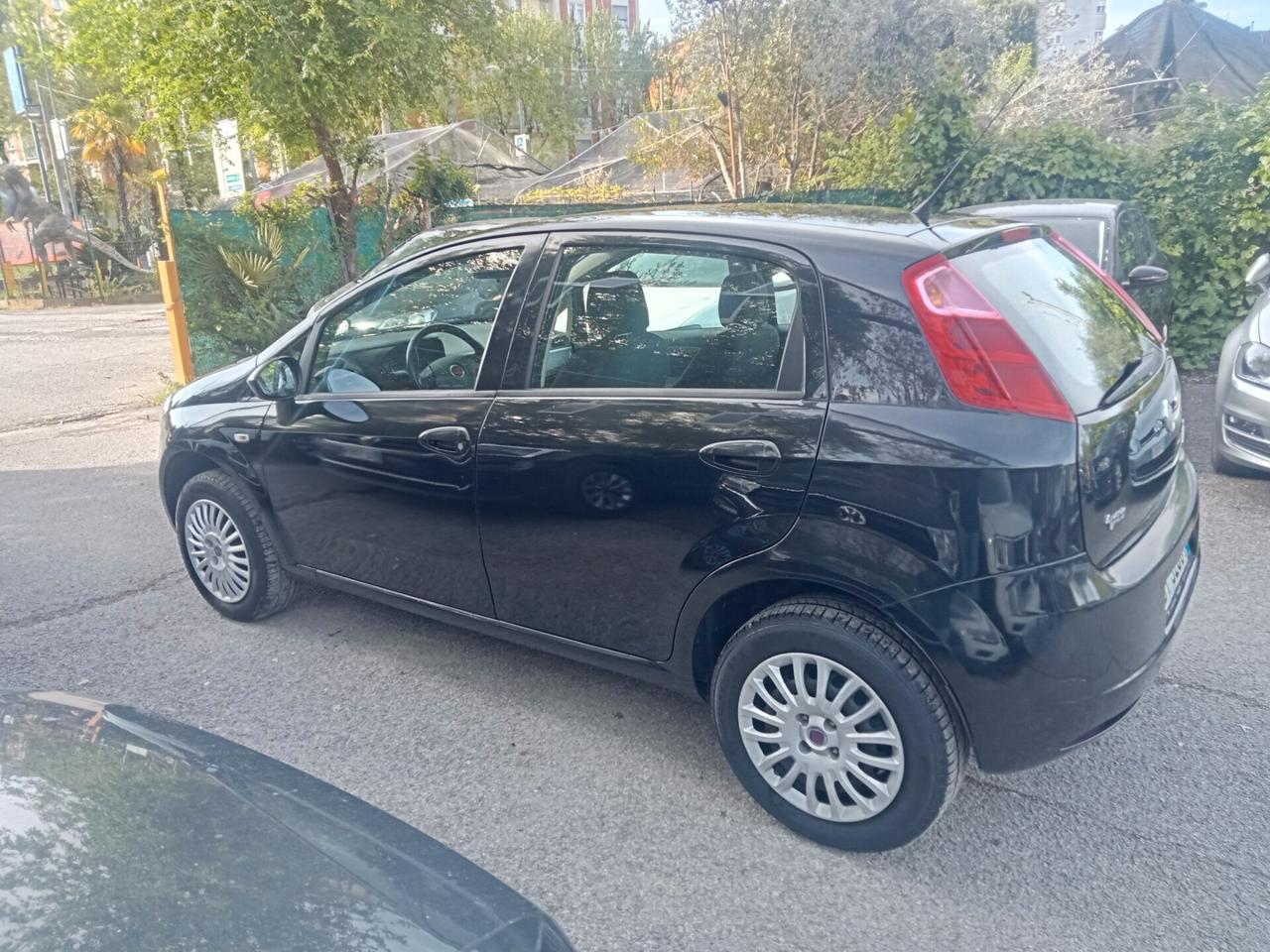Fiat Grande Punto 1.4 - 5 porte Natural Power OK Neopatentati