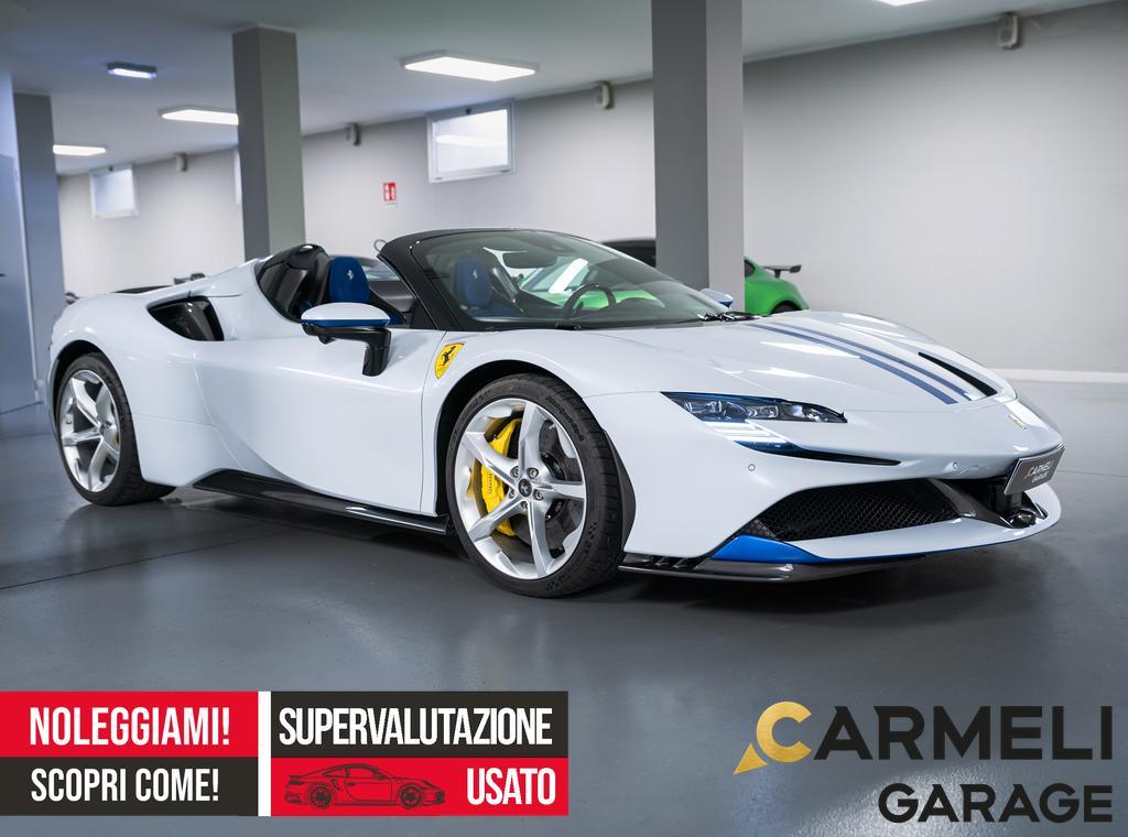 Ferrari SF90 Spider IVA ESPOSTA-TAYLOR MADE-BIANCO MOTOMI-BLU DOTTORE