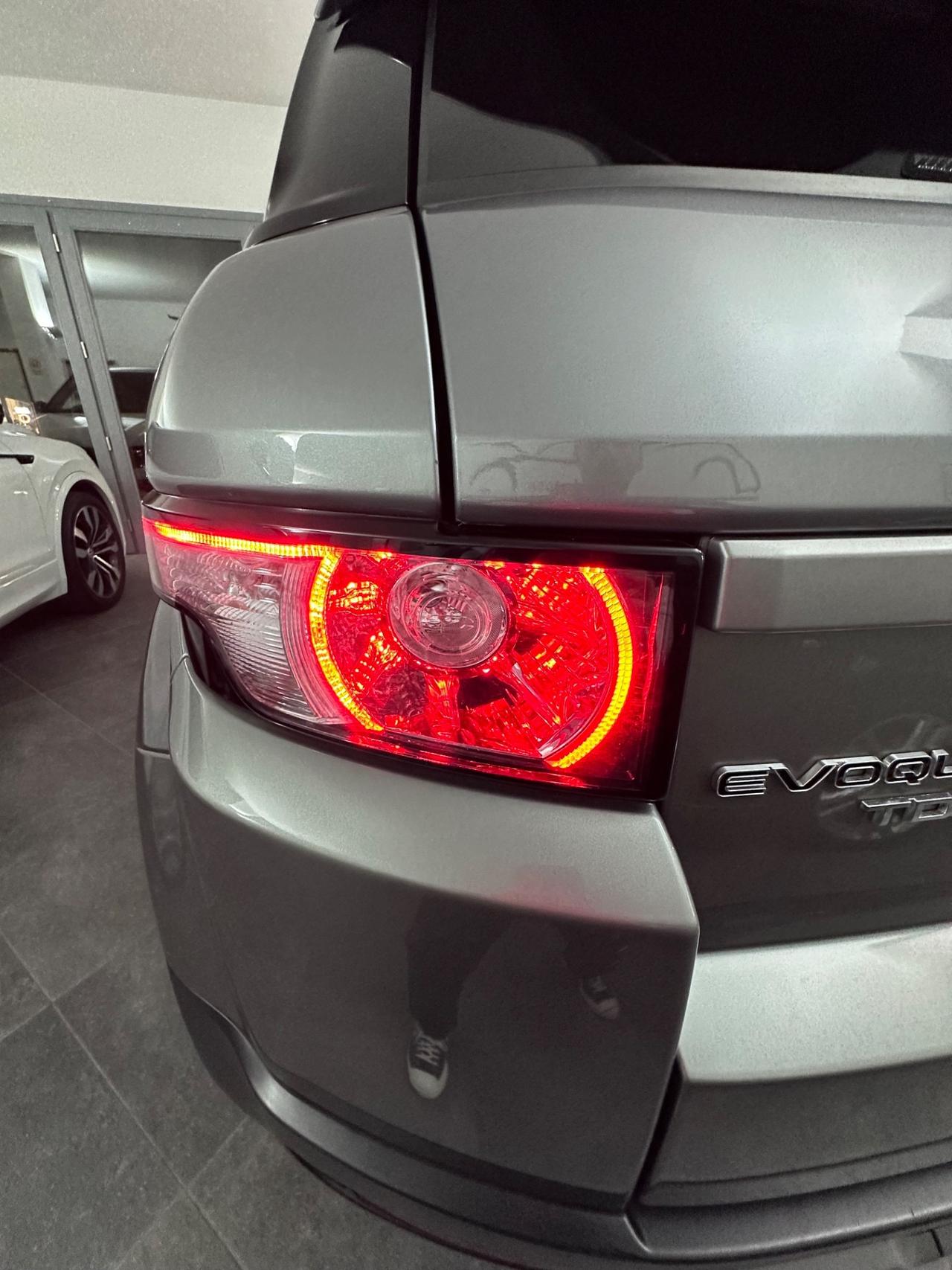 Land Rover Range Evoque 2.2 Sd4 5p. Pure