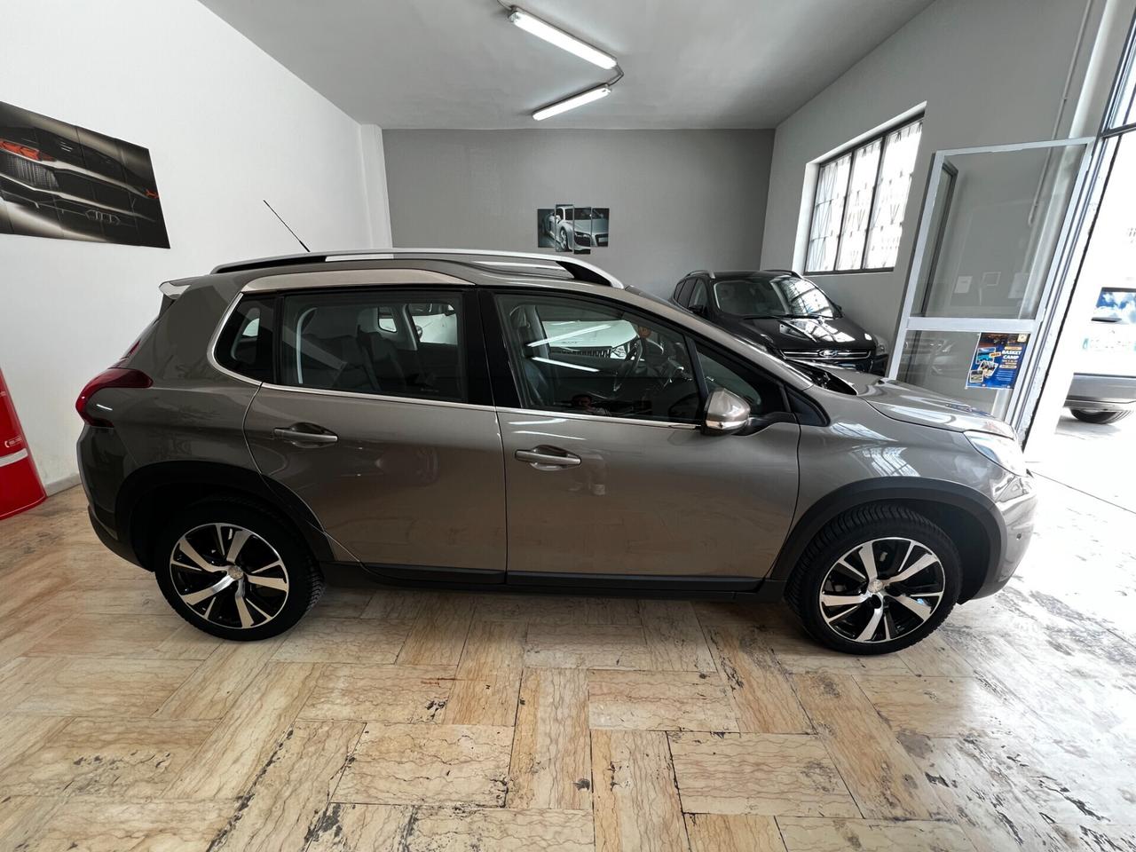 Peugeot 2008 BlueHDi 120 S&S Crossway