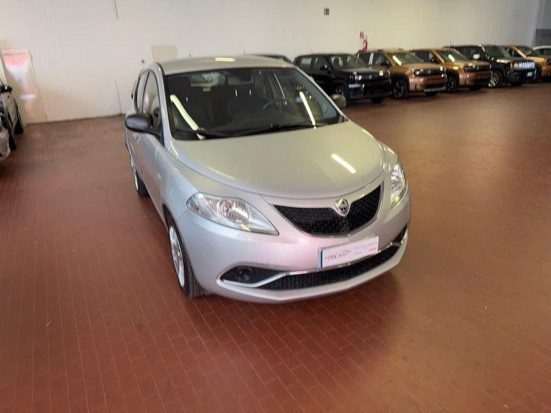 Lancia Ypsilon 1.2 69cv Silver