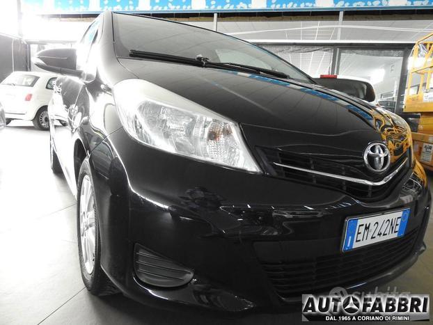 TOYOTA - Yaris - 1.0 5 porte Active