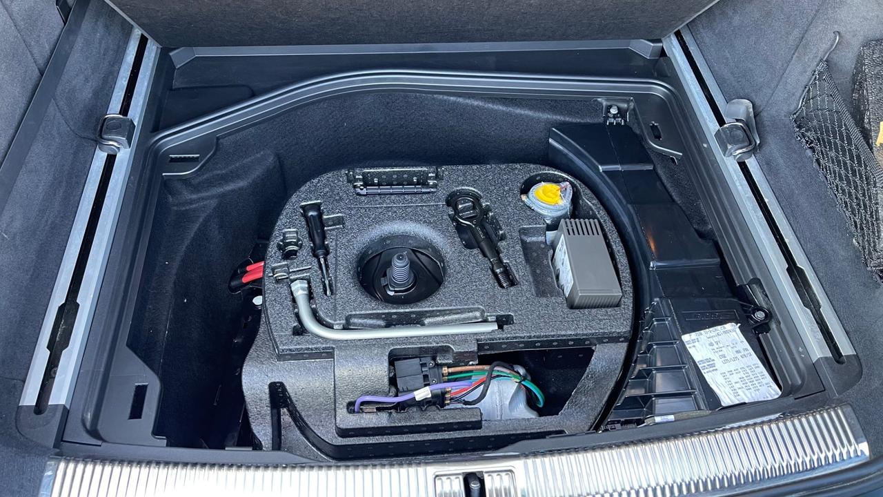 Audi S6 Avant 4.0 TFSI quattro S tronic 17’