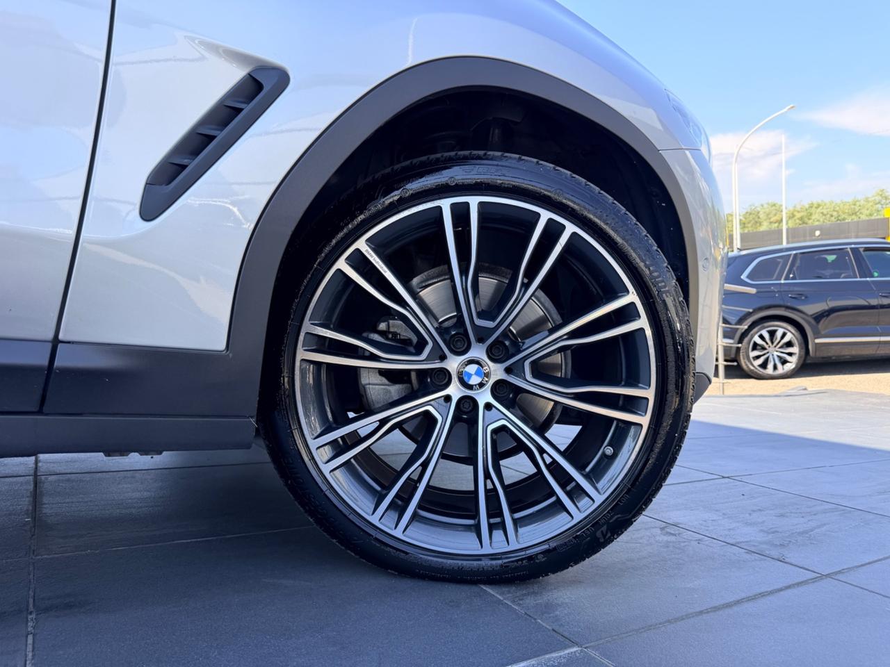 Bmw X4 xDrive20d 48V xLine cerchi interni individual