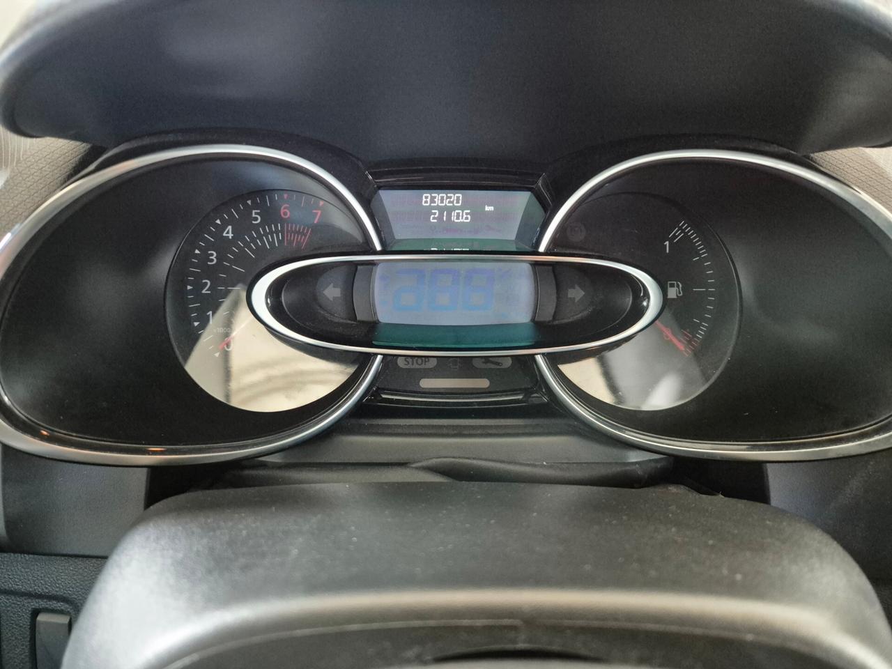 Renault Clio 1.2 75 CV 5 porte Duel