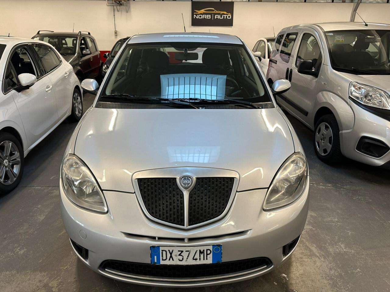 Lancia Ypsilon 1.4 Platino Ecochic GPL