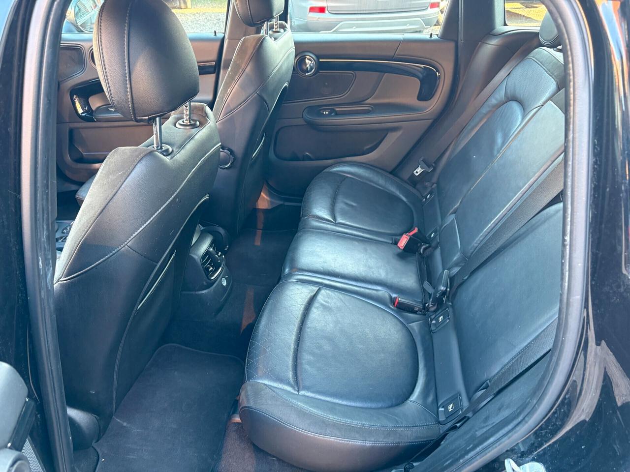 Mini Countryman 2.0 SD Hype Automatica-Unico Prop