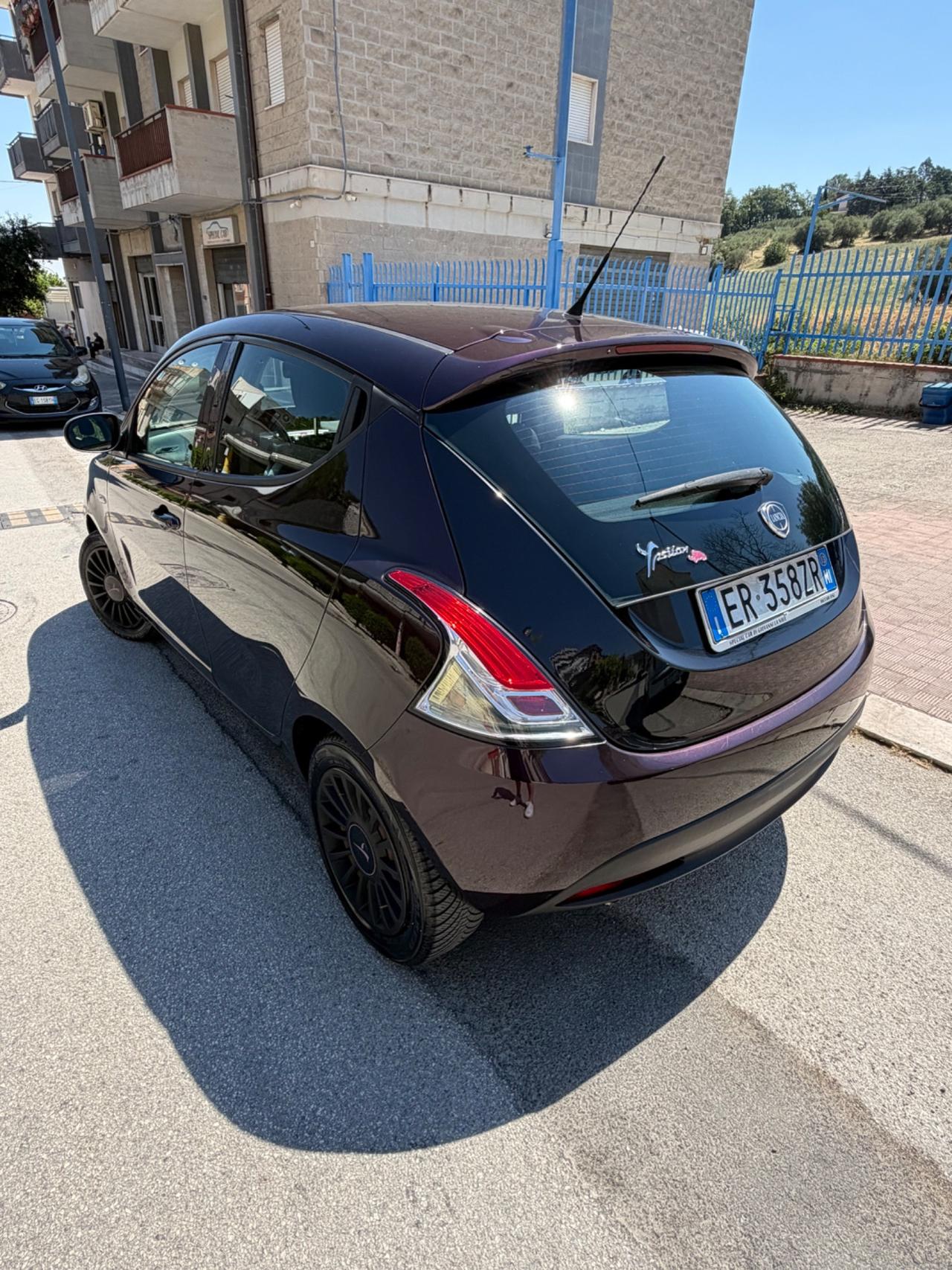 Lancia Ypsilon 0.9 TwinAir 85 CV 5 porte S&S Elefantino