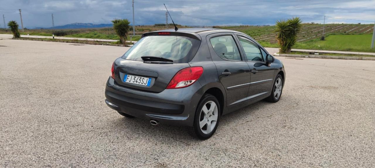 Peugeot 207 1.6 8V HDi 93CV 5p. Allure
