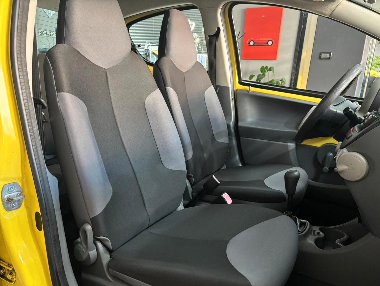 Peugeot 107 1.0 68CV 5p. Sweet Years