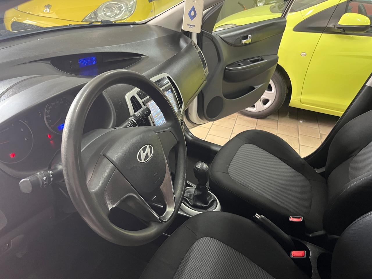 Hyundai i20 1.4 CRDi 5p. Tagliandata 12